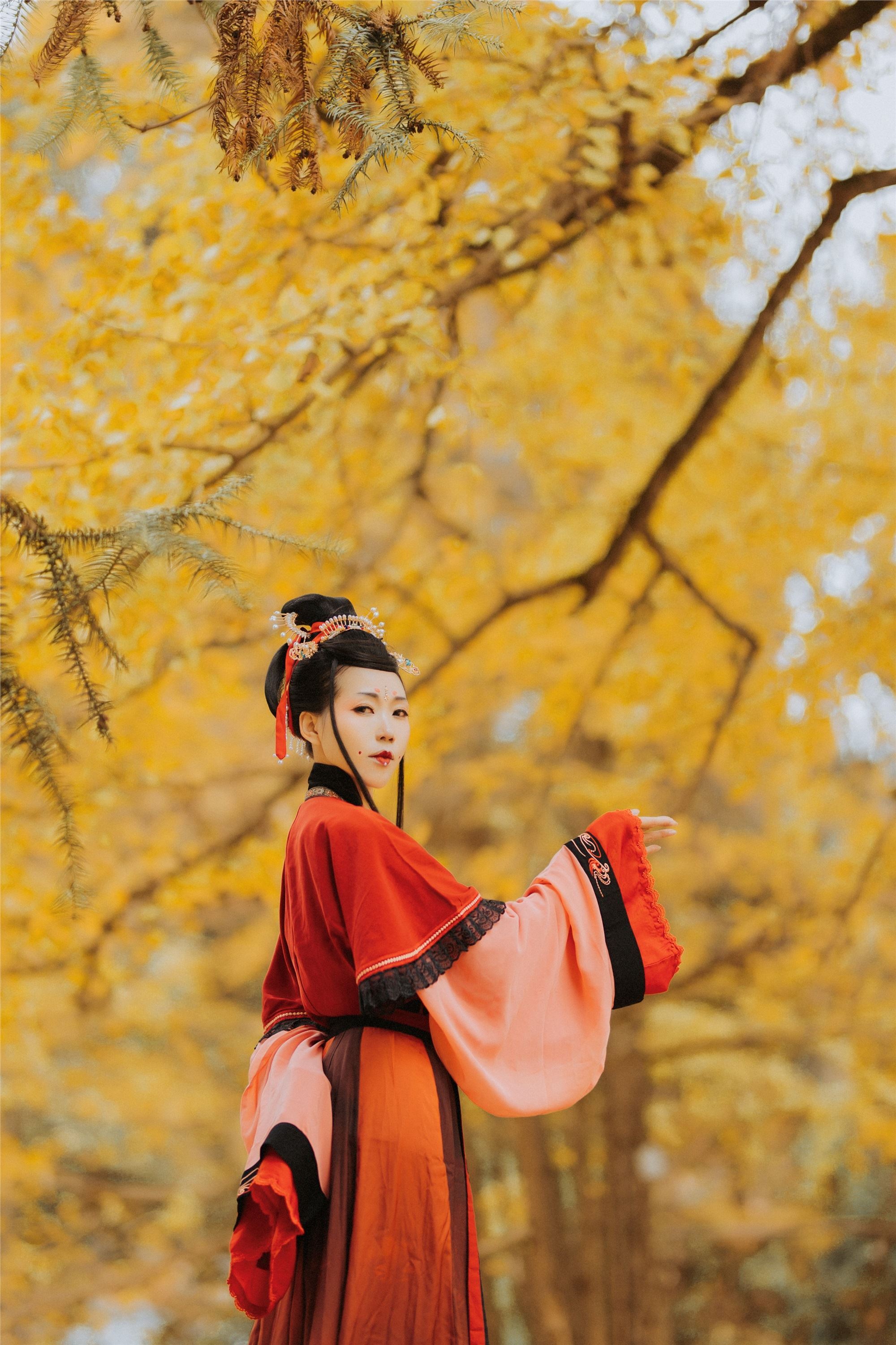 YITUYU艺图语 2021.09.03 满地秋 谭子